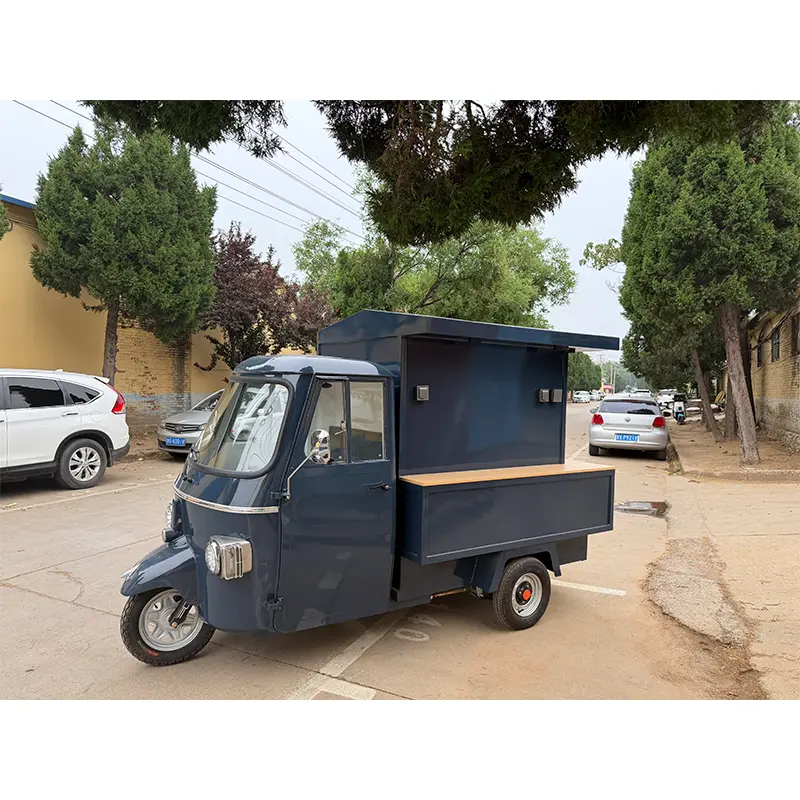 Piaggio Fast-Food-Van mit seitlicher Öffnung